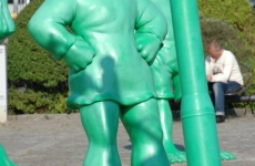 33